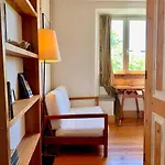Cozy In The Center - Practical & Comfortable *