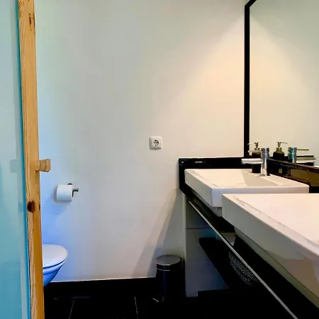 דירה Cozy In The Center - Practical & Comfortable