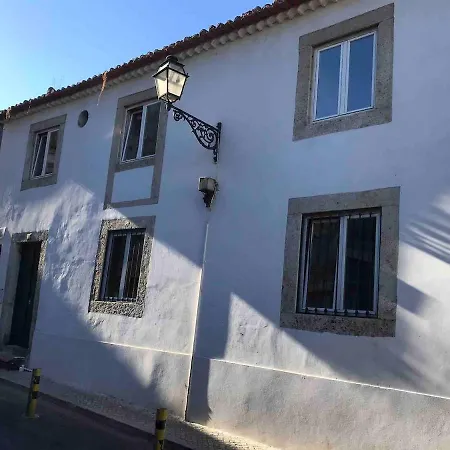 דירה Cozy In The Center - Practical & Comfortable ליסבון